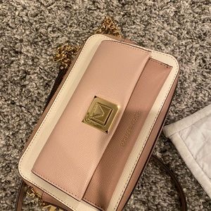Micheal Kors Crossbody
